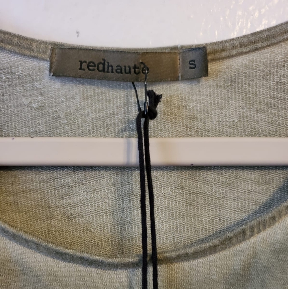 Red Haute Blouse Ruffles - Picture 4 of 4